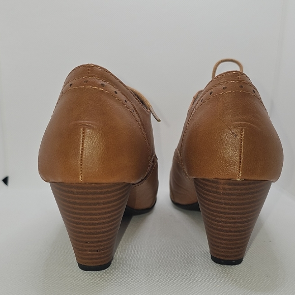 Refresh Amany Women's Cuban Heel Ankle Booties Oxford - Picture 4 of 8